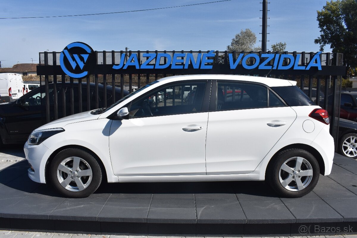 Hyundai i20 1.4i 16V Comfort - 3