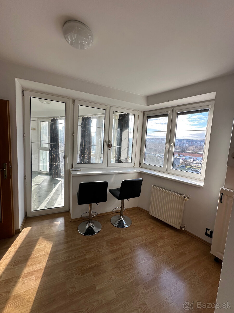 TOP ponuka: 3-izbový byt s 2 loggiami – Lamač, Bakošova ul. - 3