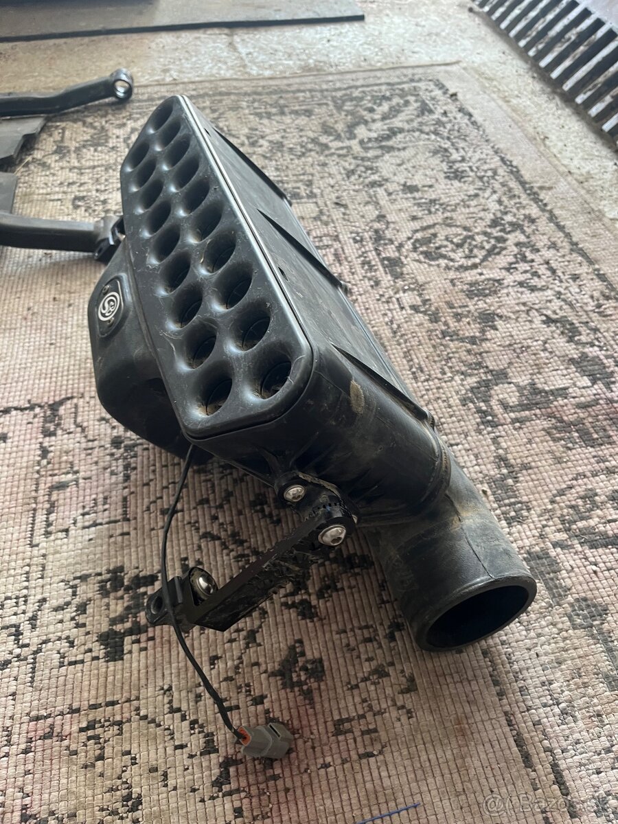 Can am maverick x3 diely - 3