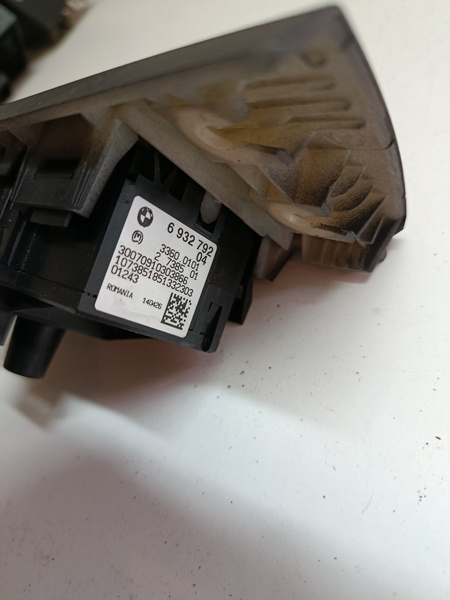 vypinac svetiel BMW E90 E91 693279204 40€ - 3