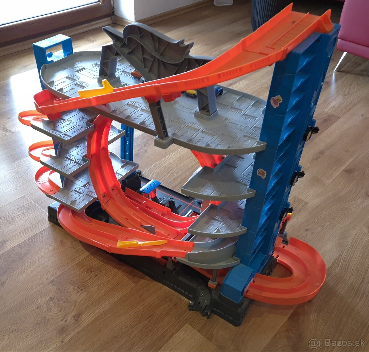 Hot Wheels Ultimate Garage + 6 malých áut - 3