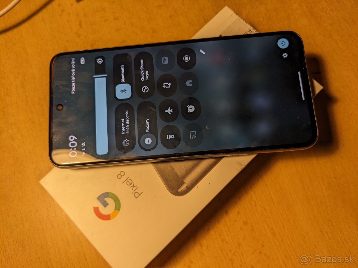 Google Pixel 8 obsidian TOP stav - 3