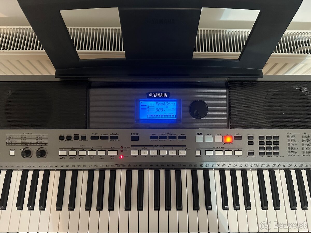 Wamaha PSR E443 - 3