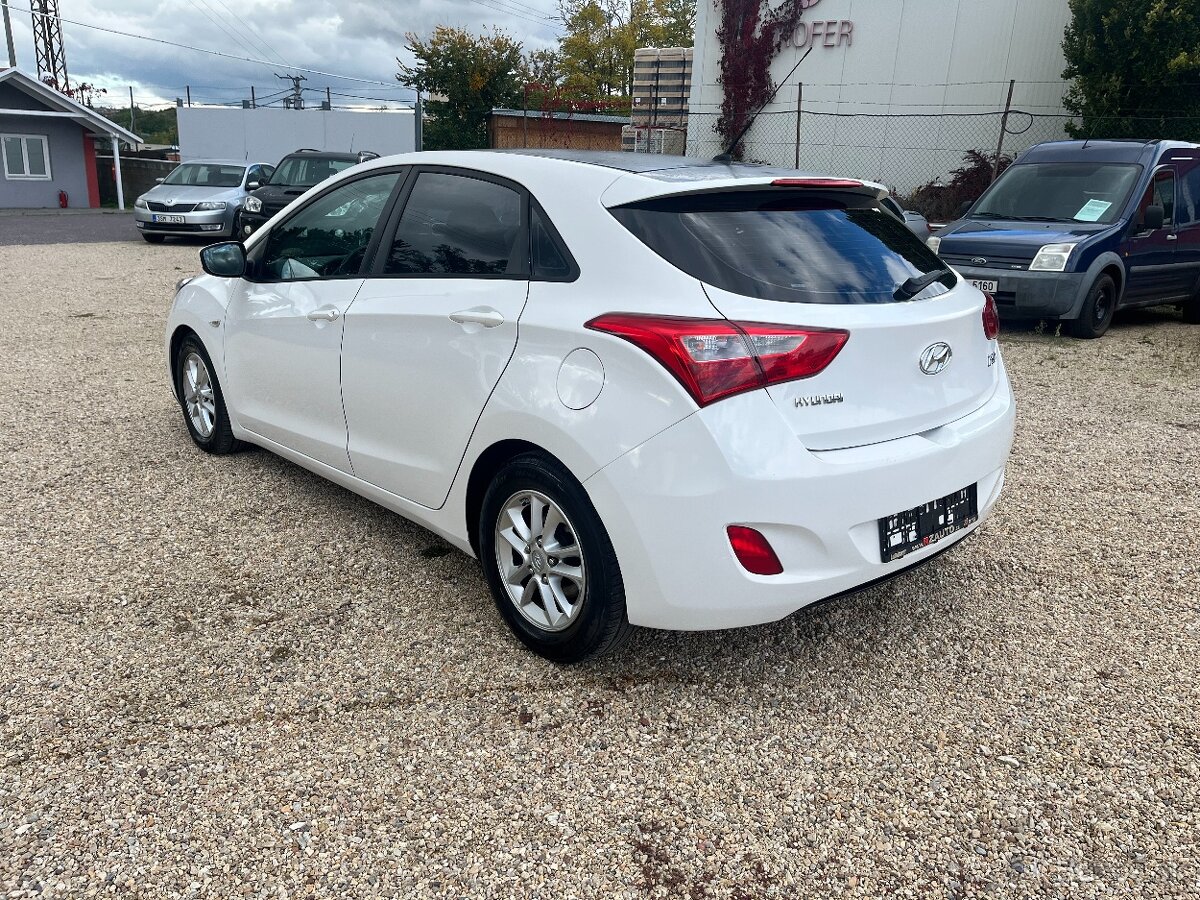 Hyundai i30, 1.6CRDi 81kWPRAVID.SERVIS - 3