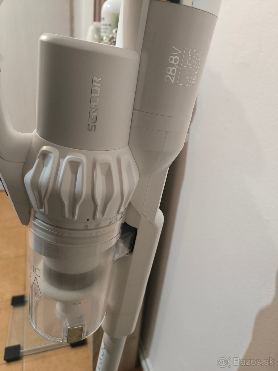 Tyčový vysávač SENCOR SVC 9829WH - 3
