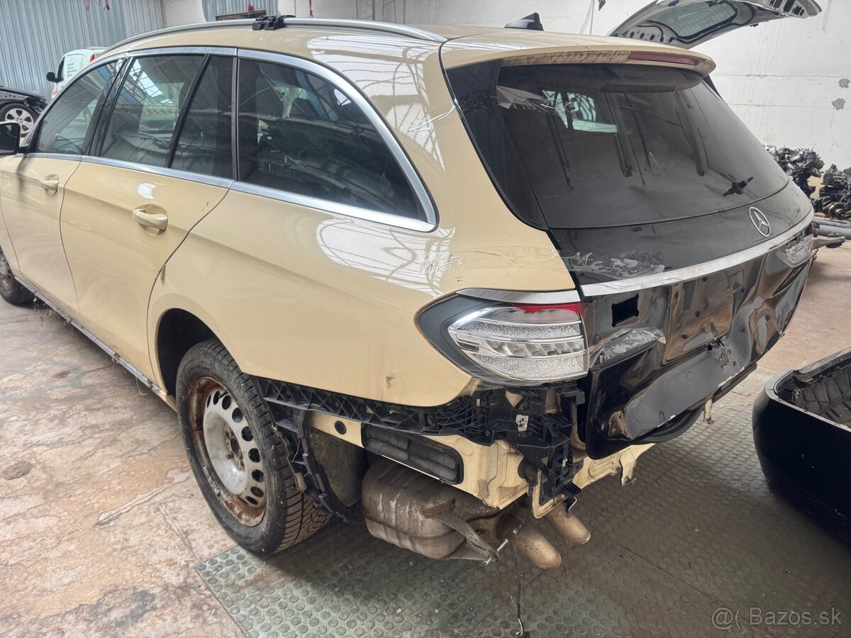 Rozpredám Mercedes E 250 w213 - 3