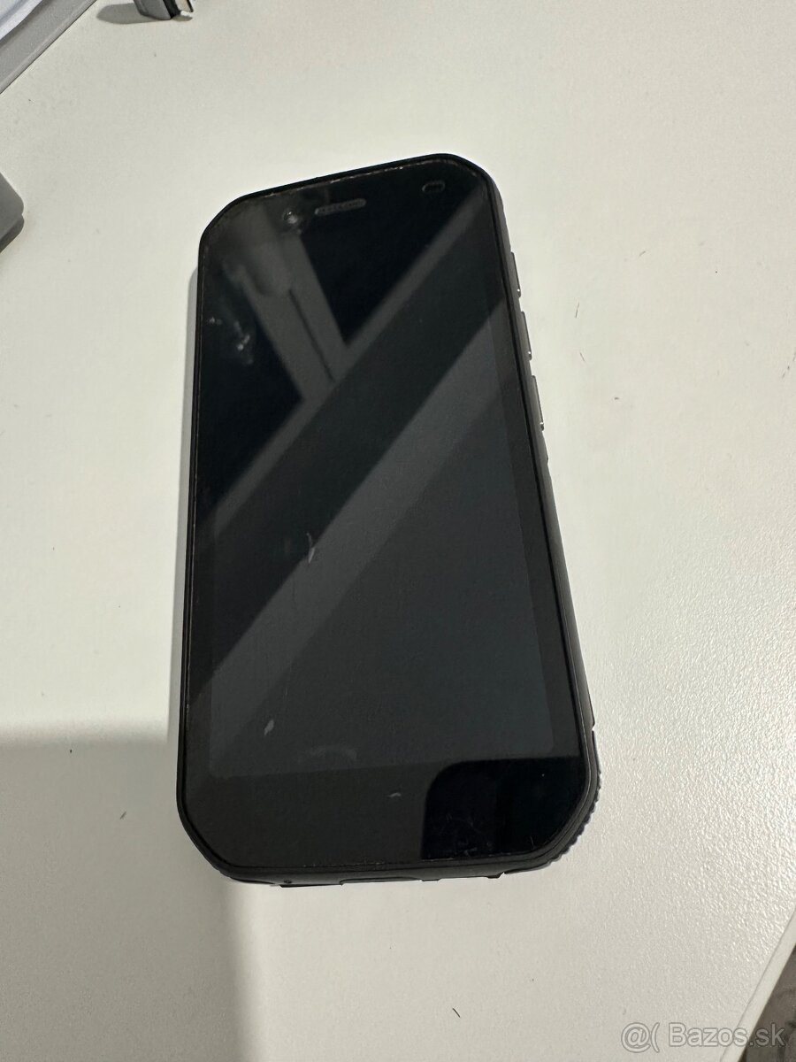 Odolný telefón CAT S42 s android 12 - 3