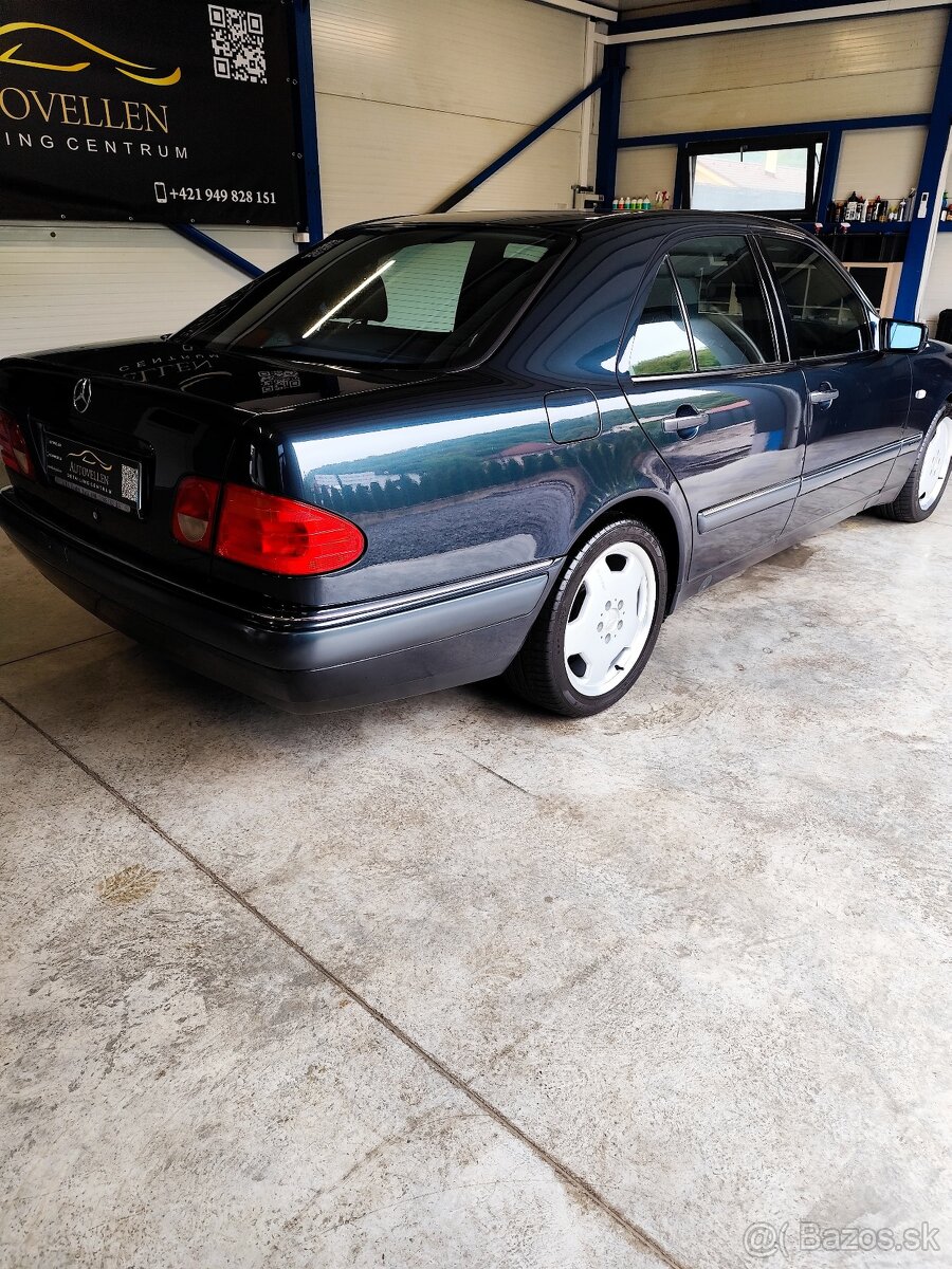 Mercedes-Benz E trieda Sedan 320 - 3