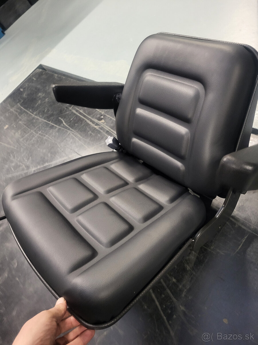 v ponuke sedadlo gramer zetor - 3