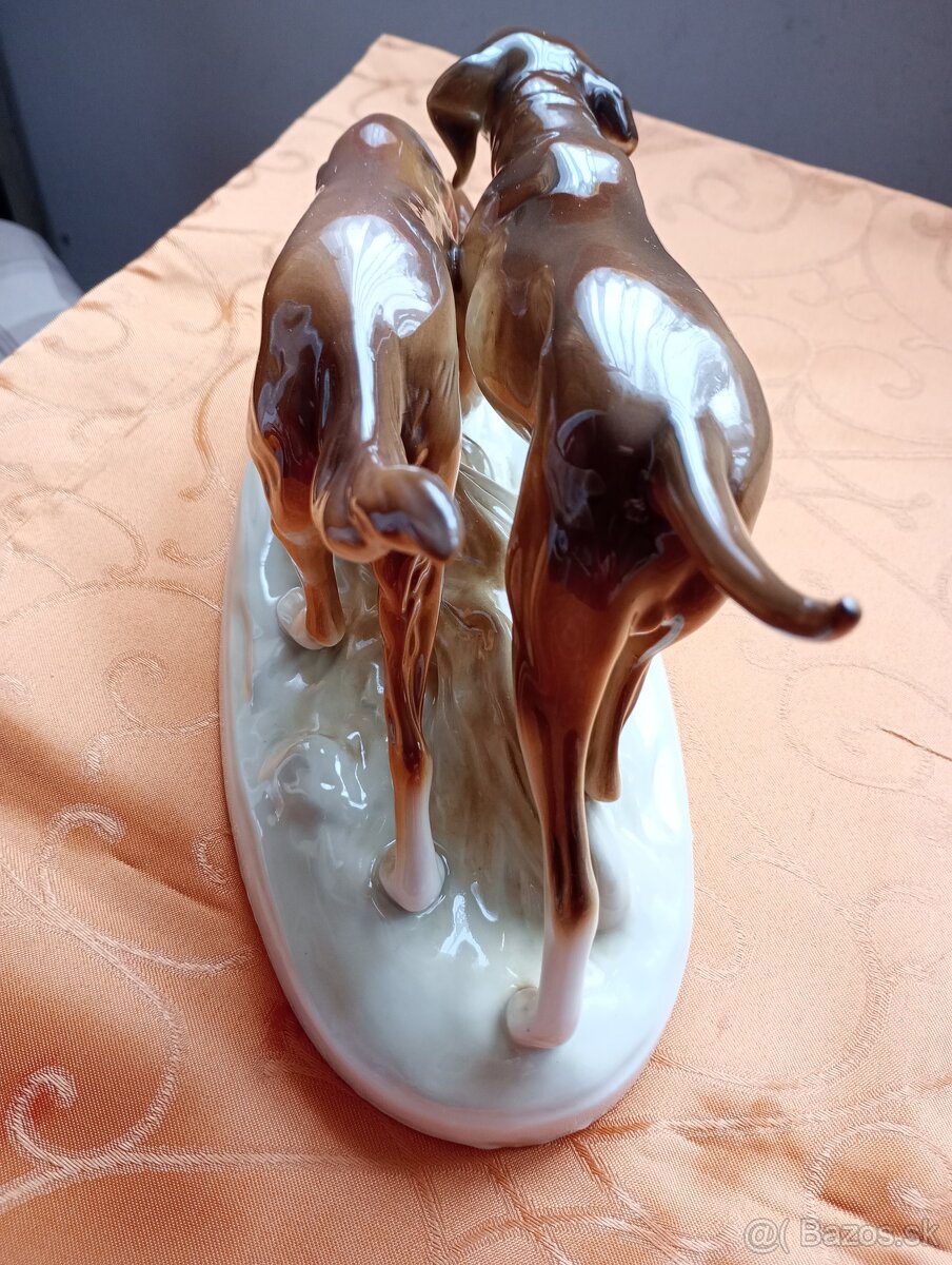 Soška porcelánových psov - 3