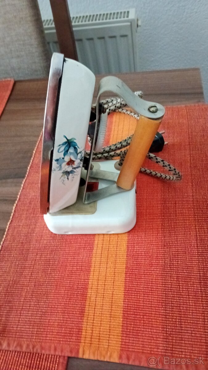 Starožitná žehlička - 3