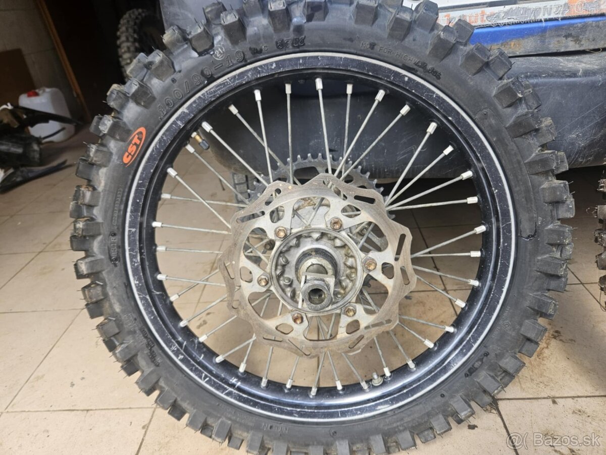 yamaha yz250f 2009 komplet kolesa pekný stav