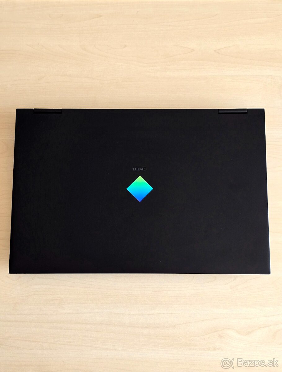 OMEN 17-ck2003 - 17" 240Hz 1440p, RTX 4090, i-9 13900HX - 3