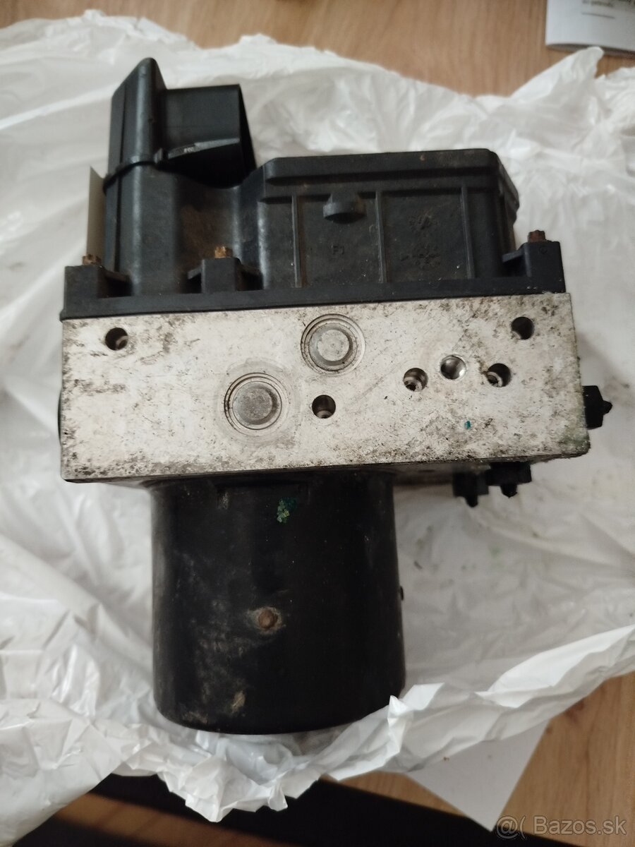 Rozdeľovač na brzdy abs Fabia 1 - 3