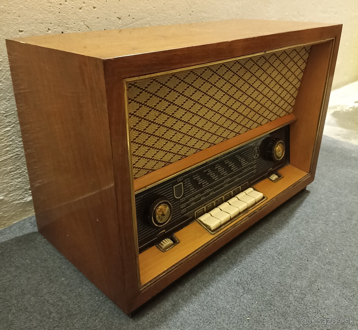 Staré retro rádio Tesla Rondo II, 528A - 3