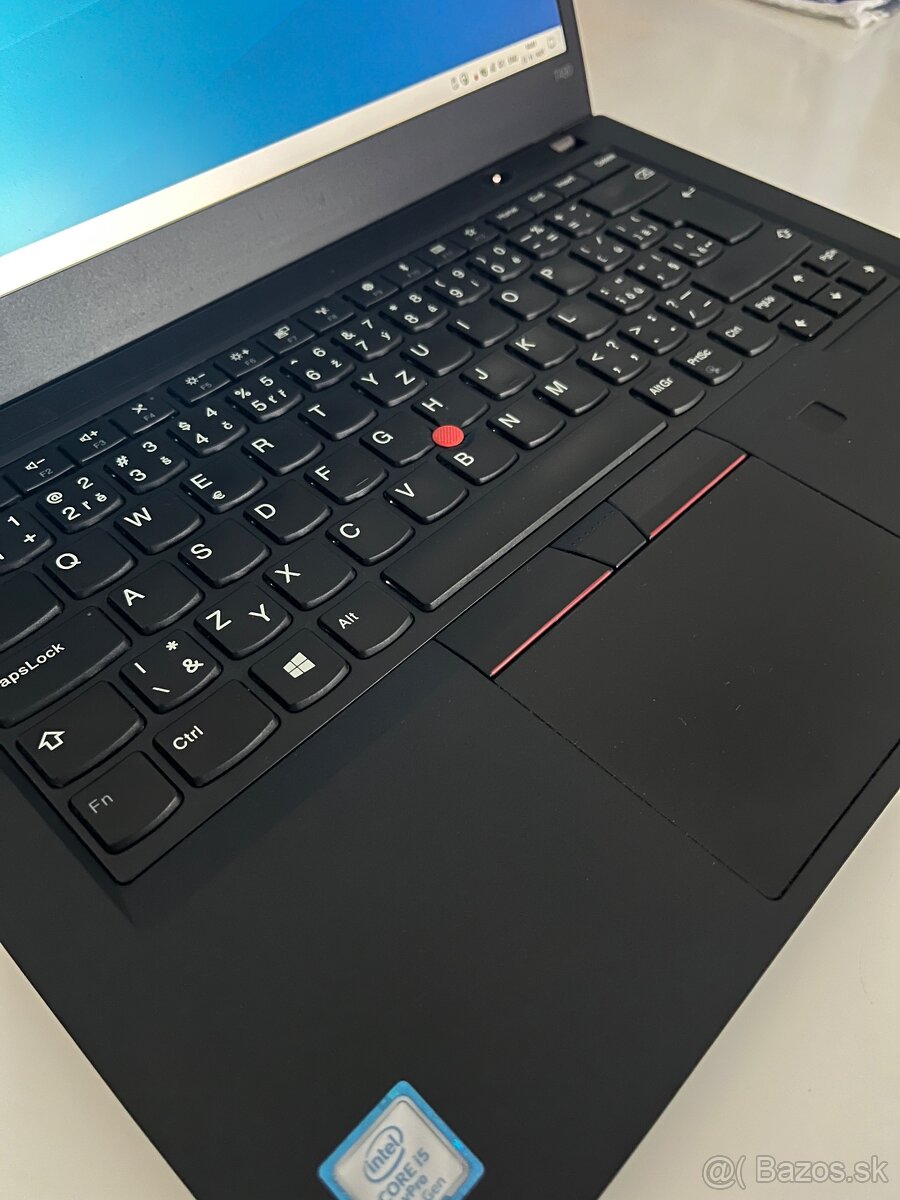 Lenovo Thinkpad T490 - 3