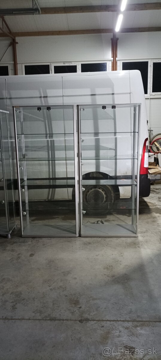 Sklenená vitrína - 3