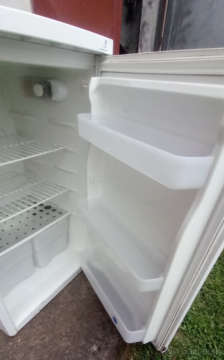 Predám chladničku malú - 3