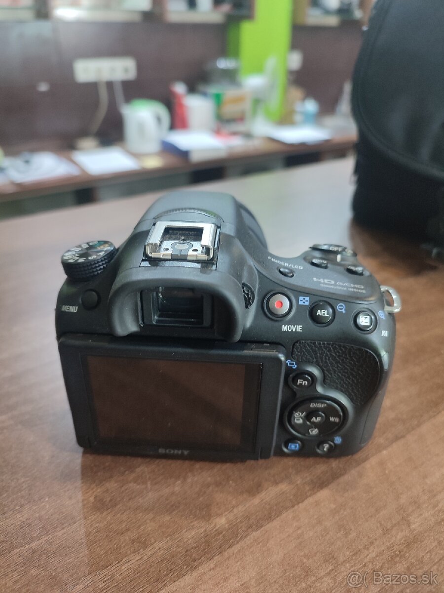 zrkadlovka Sony SLT-A58 +objektív 18-55 - 3