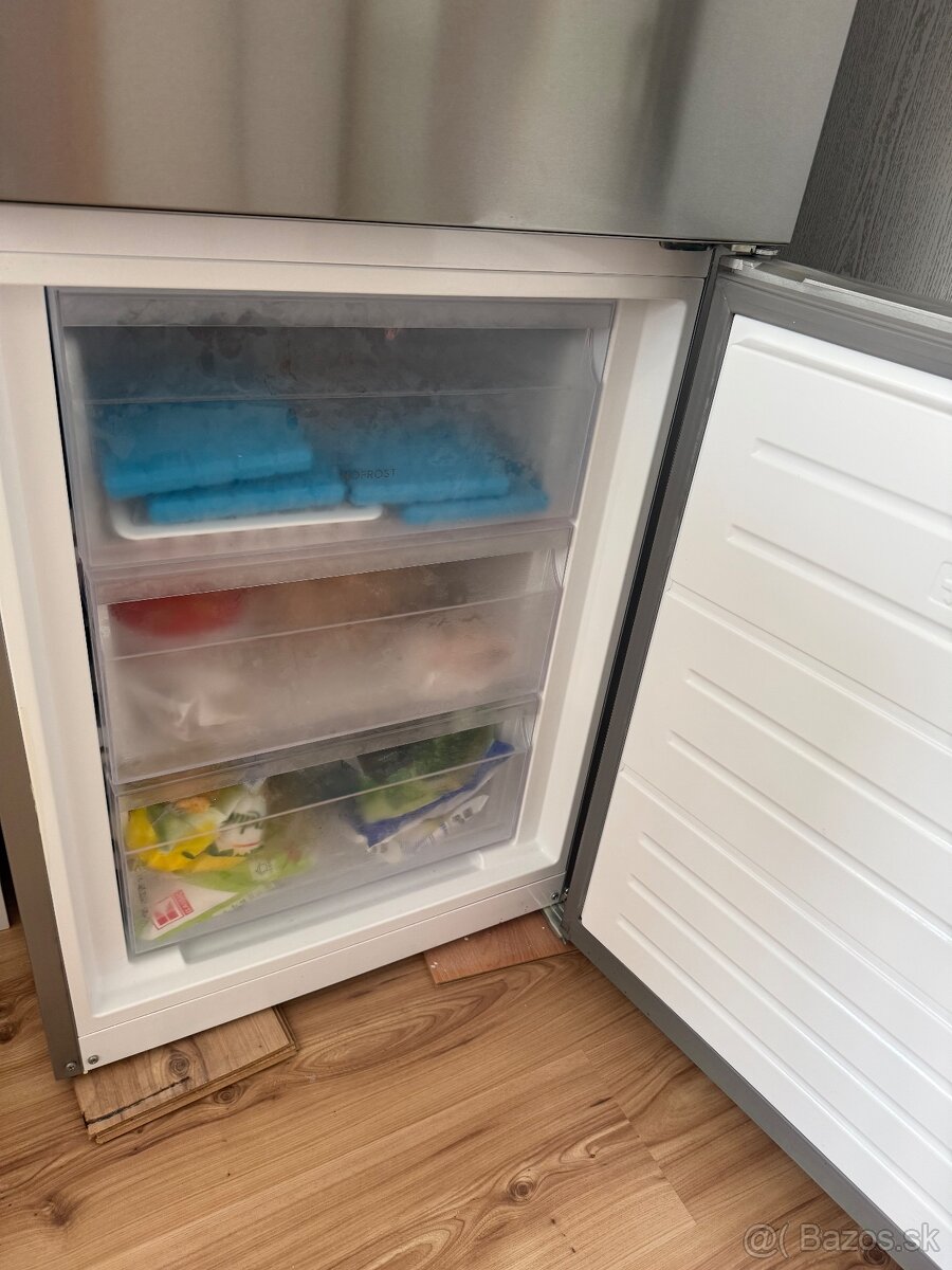 Predám/Kombinovaná chladnička - 3