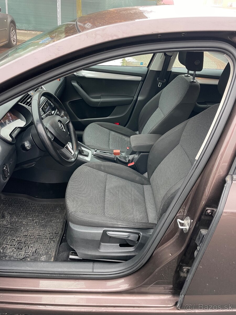 Octavia 3 1.2tsi 81kw DSG 6/2016 - 3