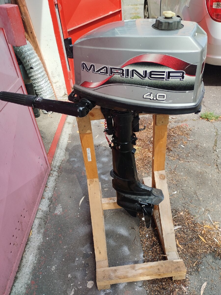 Predám motor Mariner 4hp - 3