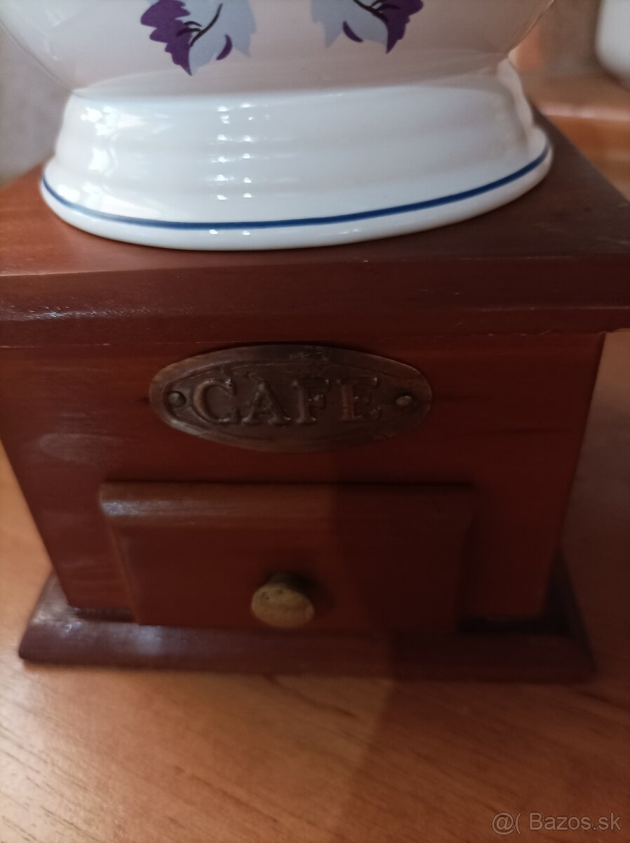 Drevený mlynček na kávu - 3