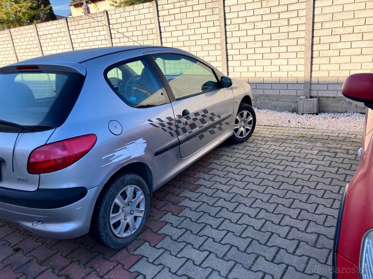 Peugeot 206 1,4 benzín - 3