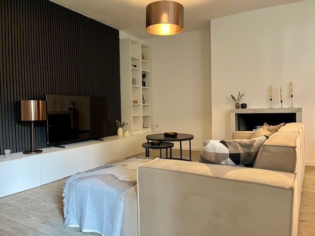 Na prenájom nadštandarný 2i byt v bytovej vile v lokalite Ho - 3