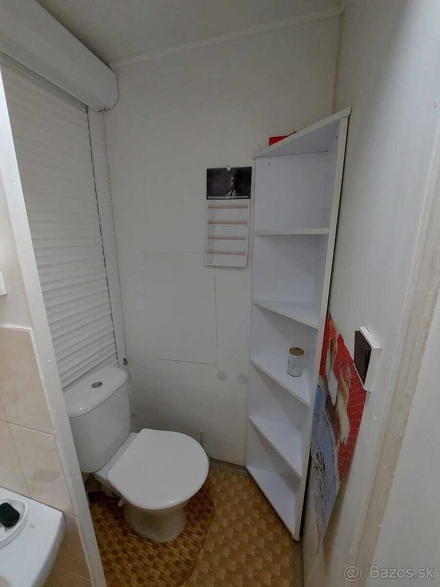 Prenájom garsónky na Tekovskej ul. 2 v Leviciach - 3