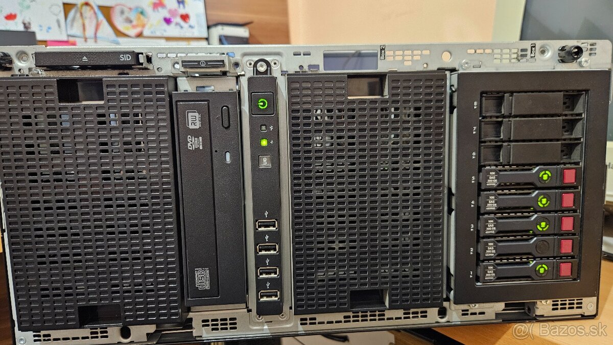 HP ProLiant ML350p gen8 - 3