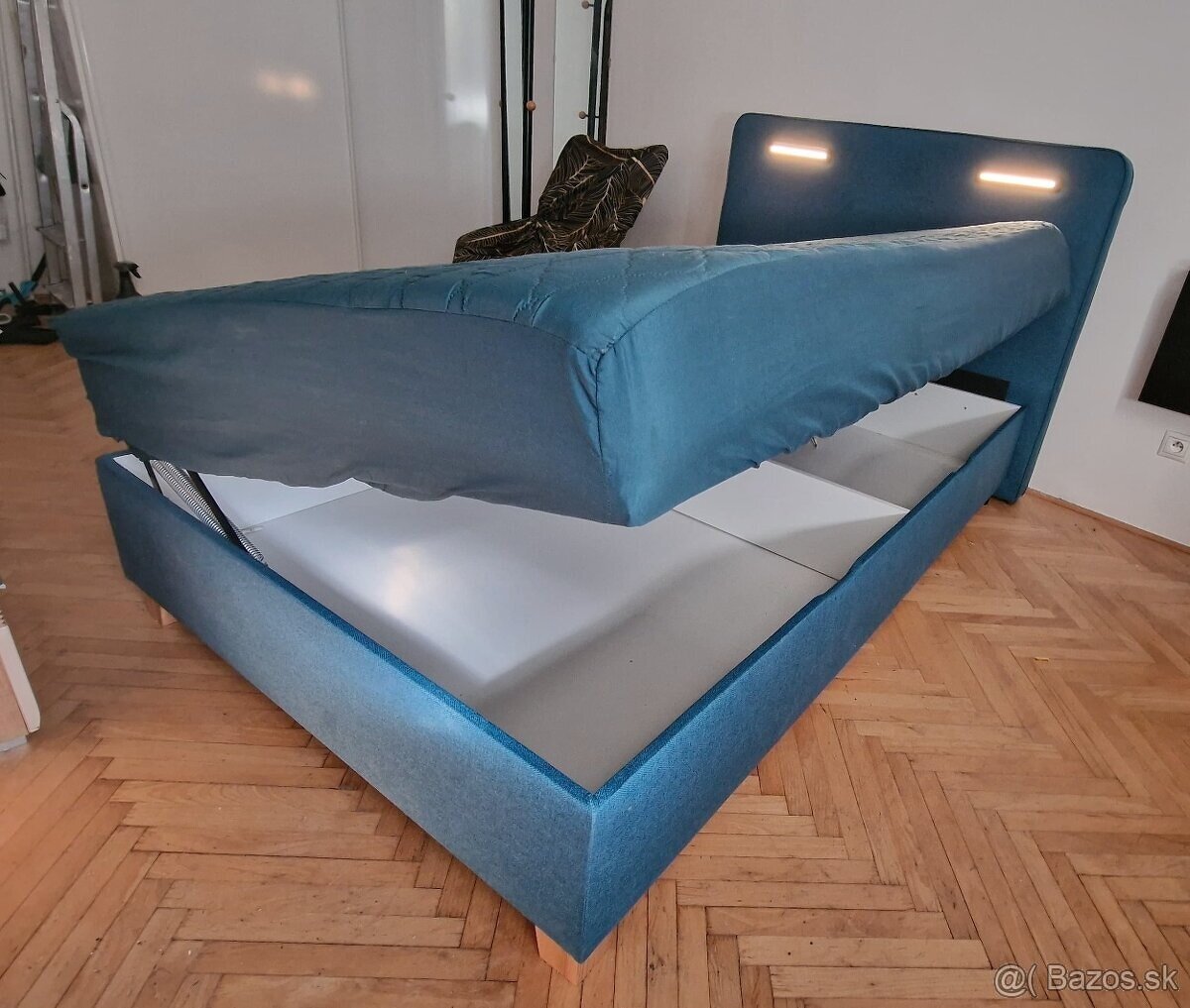Čalúnená posteľ s matracom, 120x200 + úložný priestor - 3