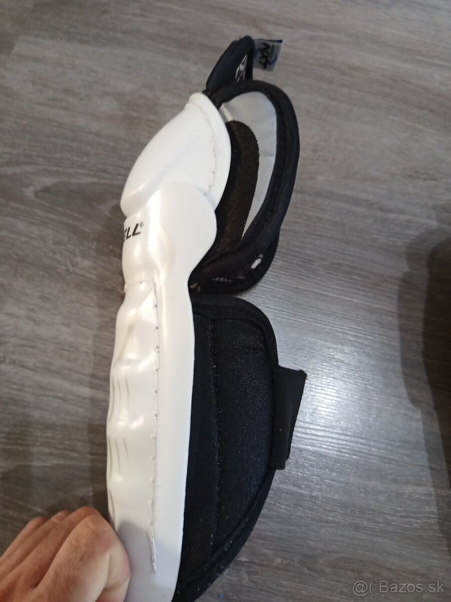 Chránič holene WinnWell GX4 9", 23cm - 3