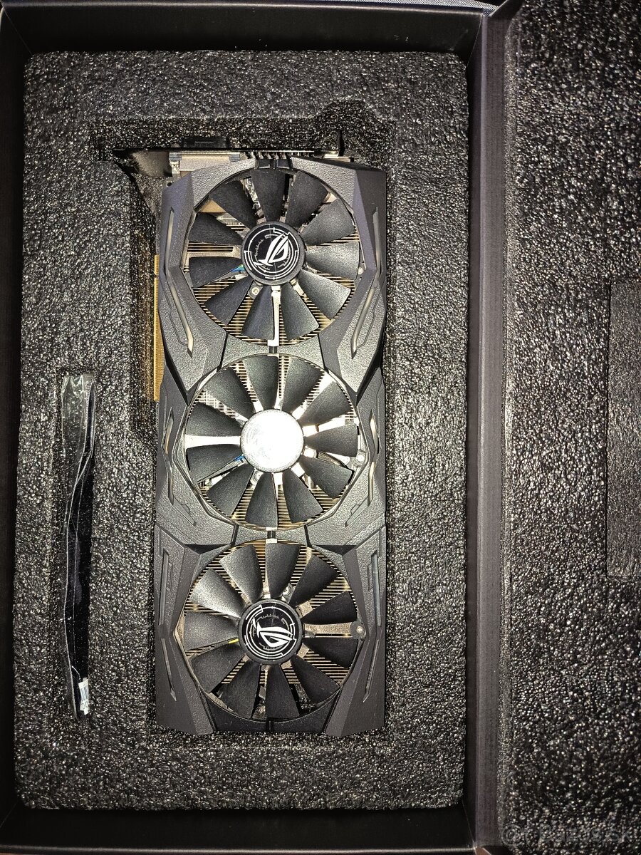 ASUS ROG STRIX GAMING GeForce GTX 1070Ti - 3