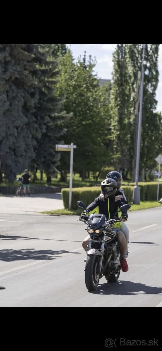 Suzuki bandit 600 - 3