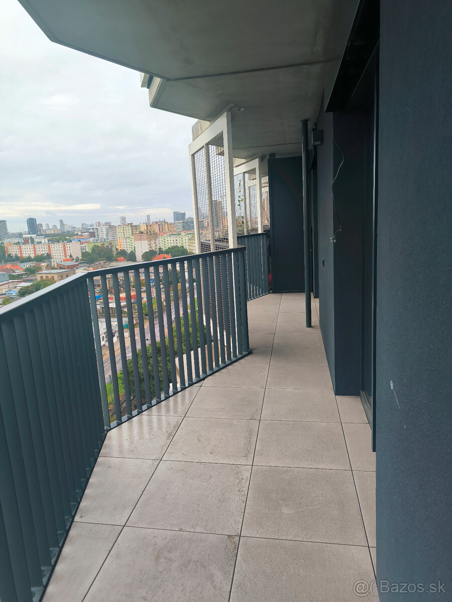 NOVINKA úplne nový 4-izbový byt v novostavbe GUTHAUS,111 m² - 3