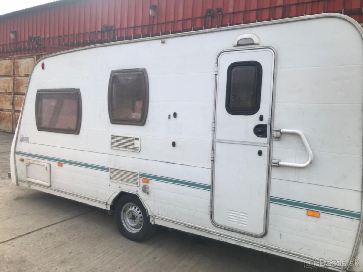 Obytny prives vhodny do záhrady Karavan - 3