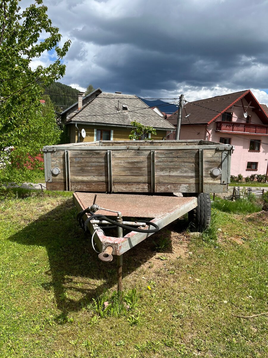 Dvojkolesová vyklápacia vlečka - 3