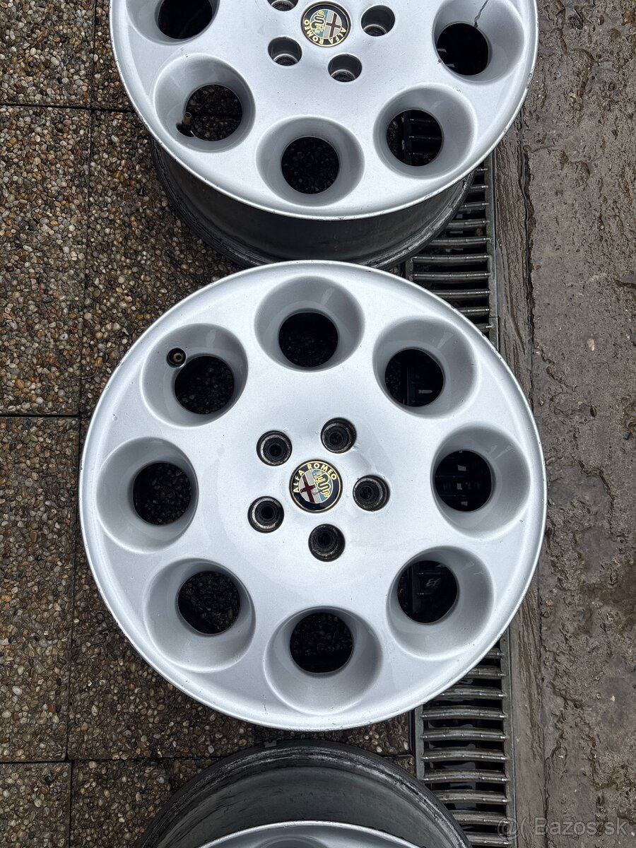 Predam elektróny 205/55 r16 - 3