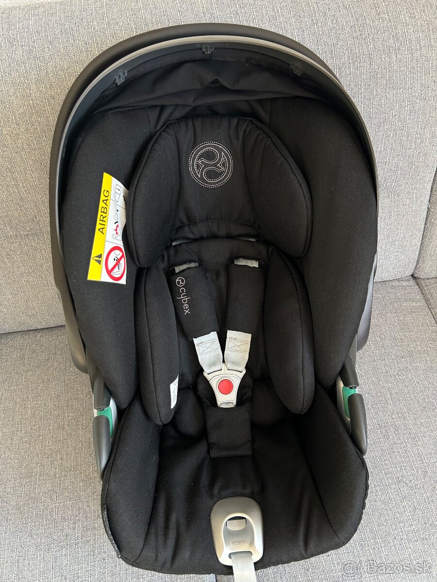 Cybex vajíčko a základna isofix - 3