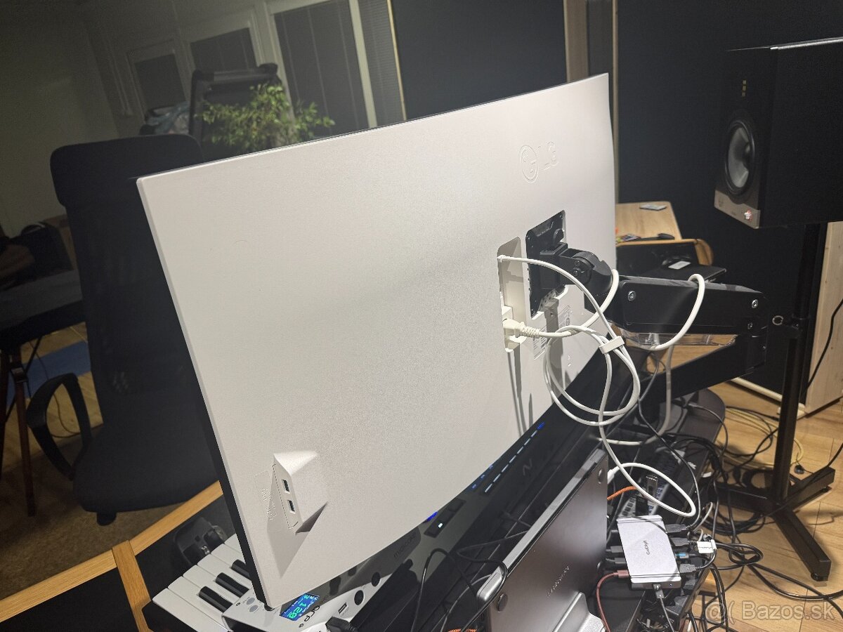 39,7" LG UltraWide 40WP95CP-W - 3