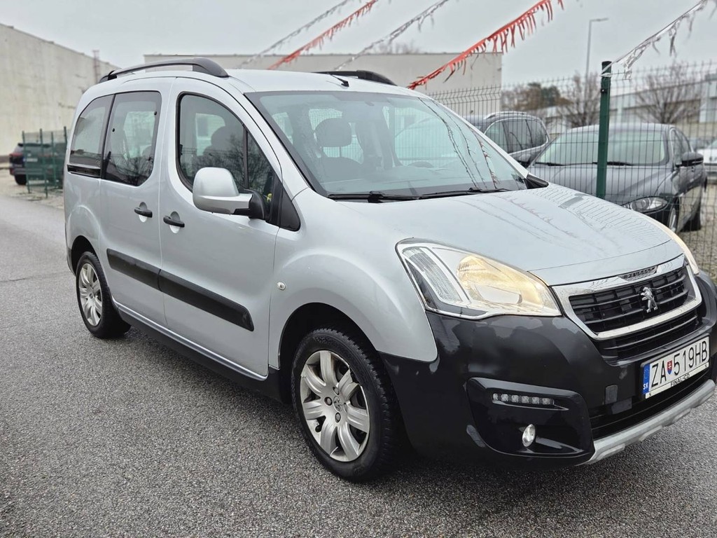 Peugeot Partner Tepee 1.6 BlueHDi S&S Outdoor - 3