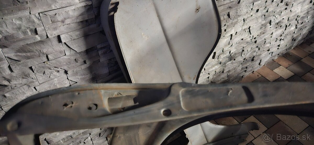 Zadne blatniky Škoda 100 - 3