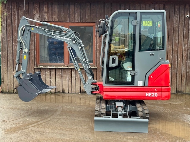 Pásový bagr Eurotrac HE20 - 3