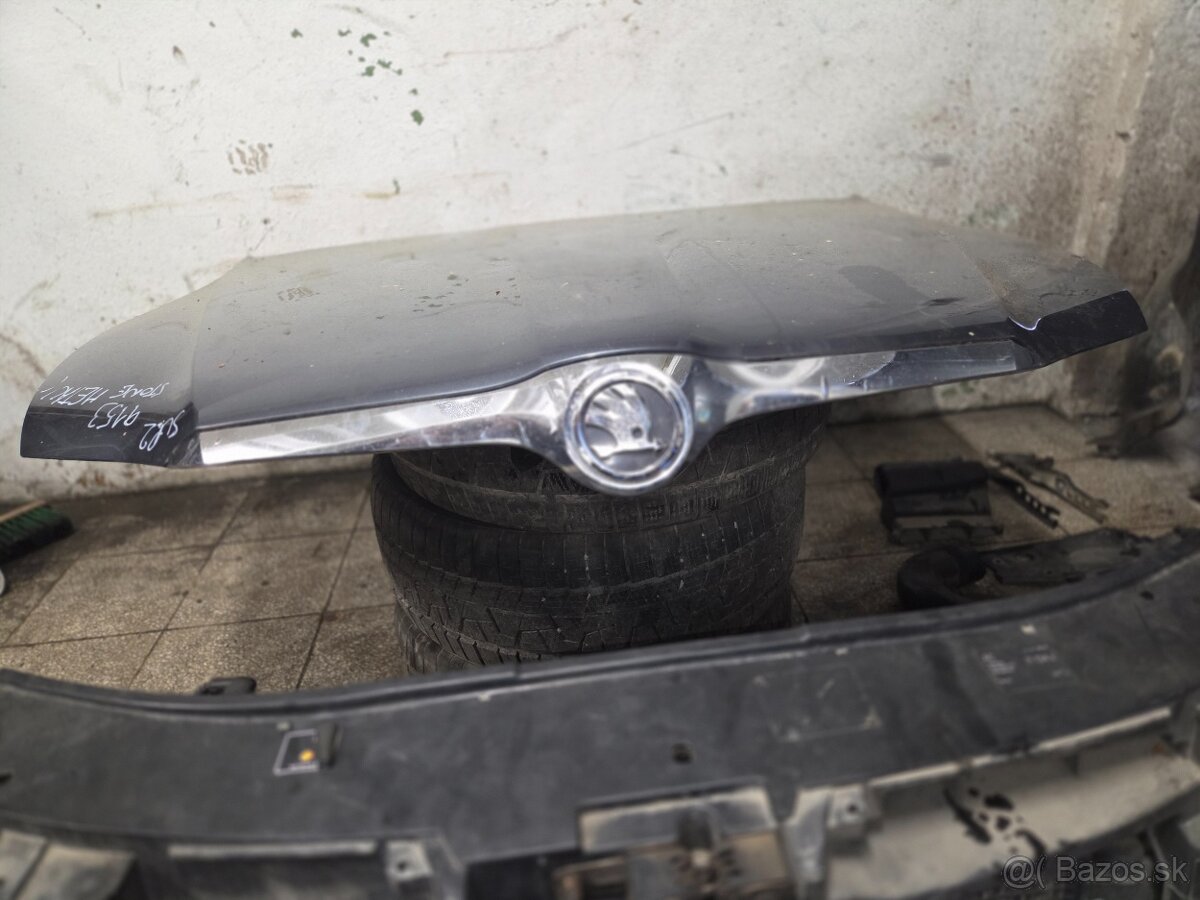 Predám prednú kapotu pre Škoda Superb 2 II predfacelift - 3