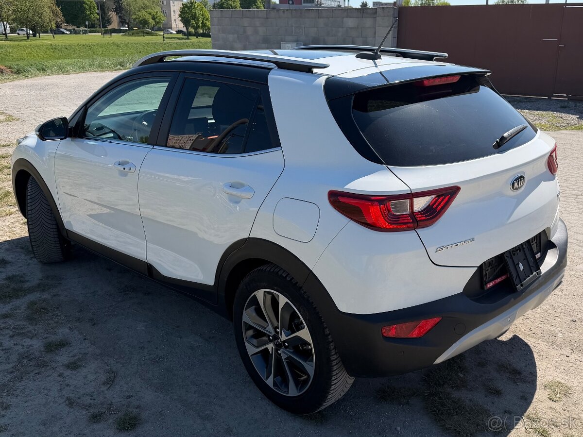 KIA STONIC 1.6CRDI PLATINUM - 3