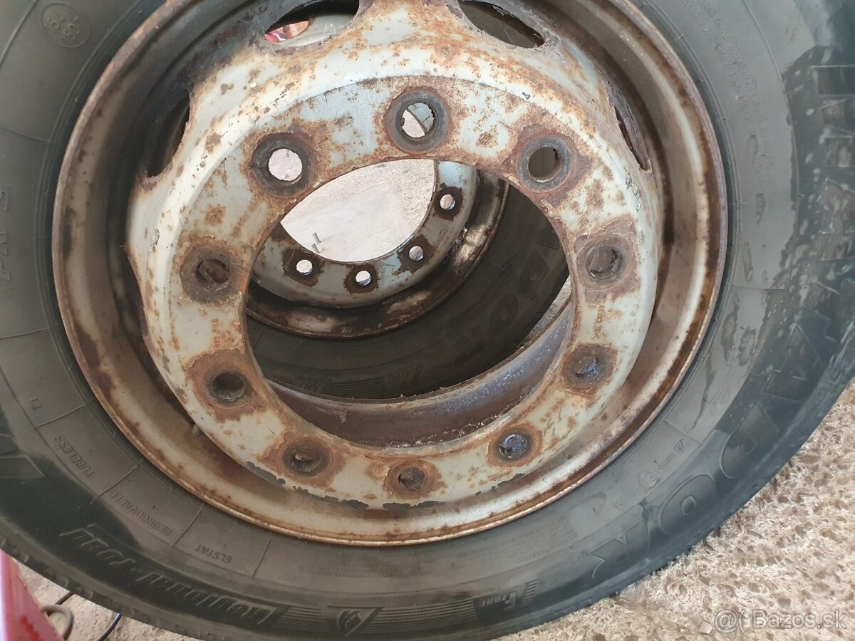 Pneumatiky nakladne 315/70 R22,5 - 3