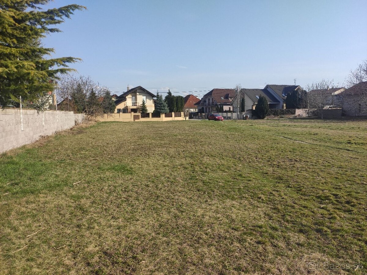 Nádherný pozemok v Zálesí - 3