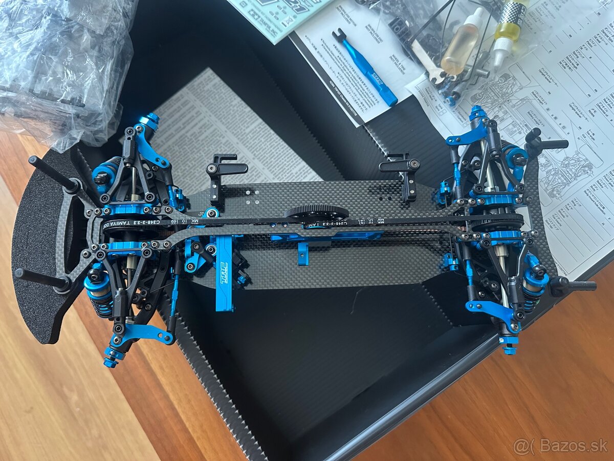 Karbonovy podvozok tamiya trf421 - 3