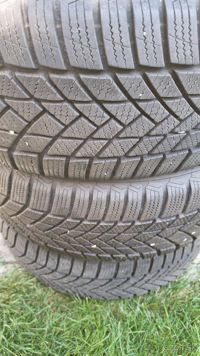 Zimne pneumatiky 205/55 R17 - 3